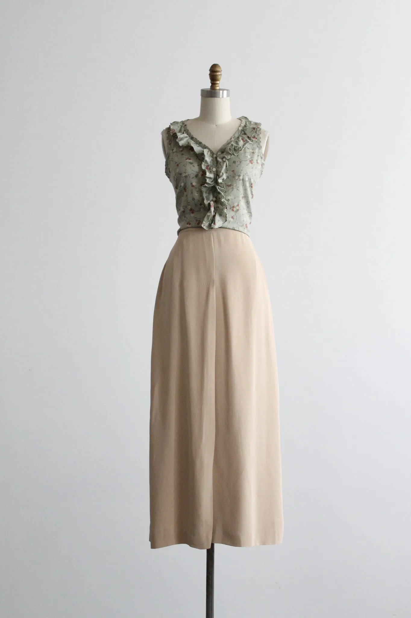 avebury midi skirt 1919 Vintage