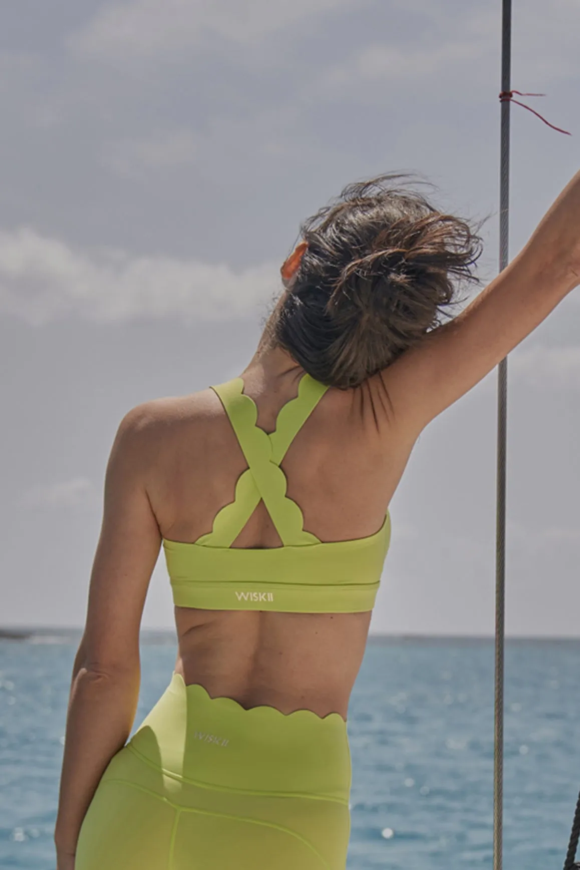 Cross Back Sports Bra WISKII