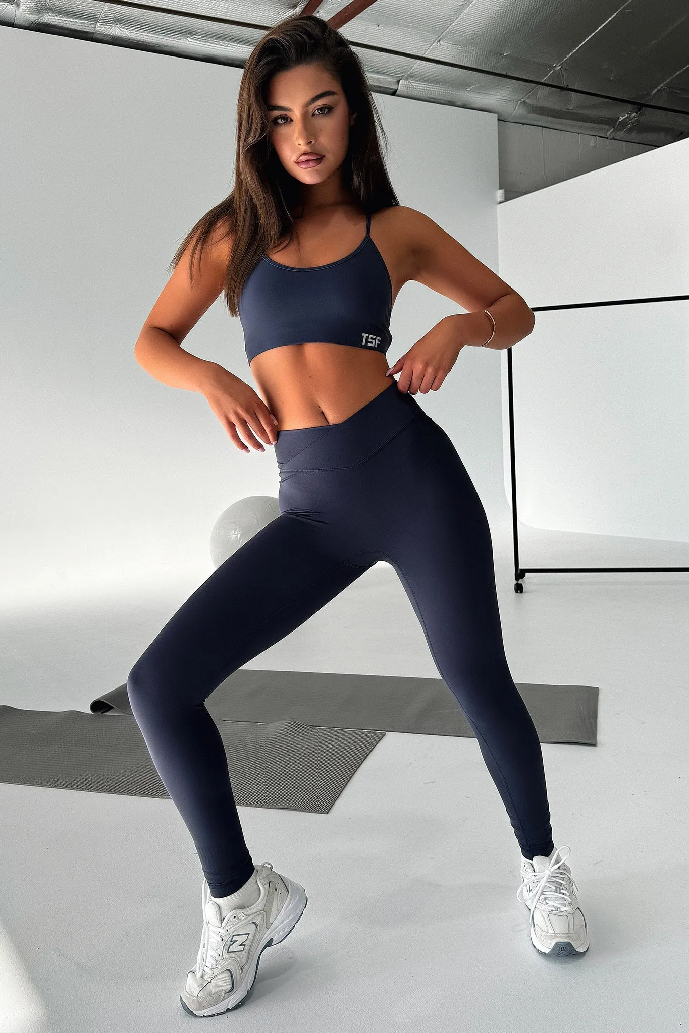 Kamari Open Back Sports Bra - Navy