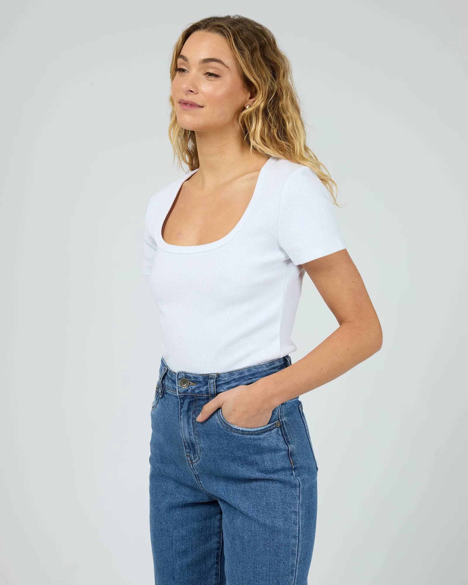 Mia Tee White