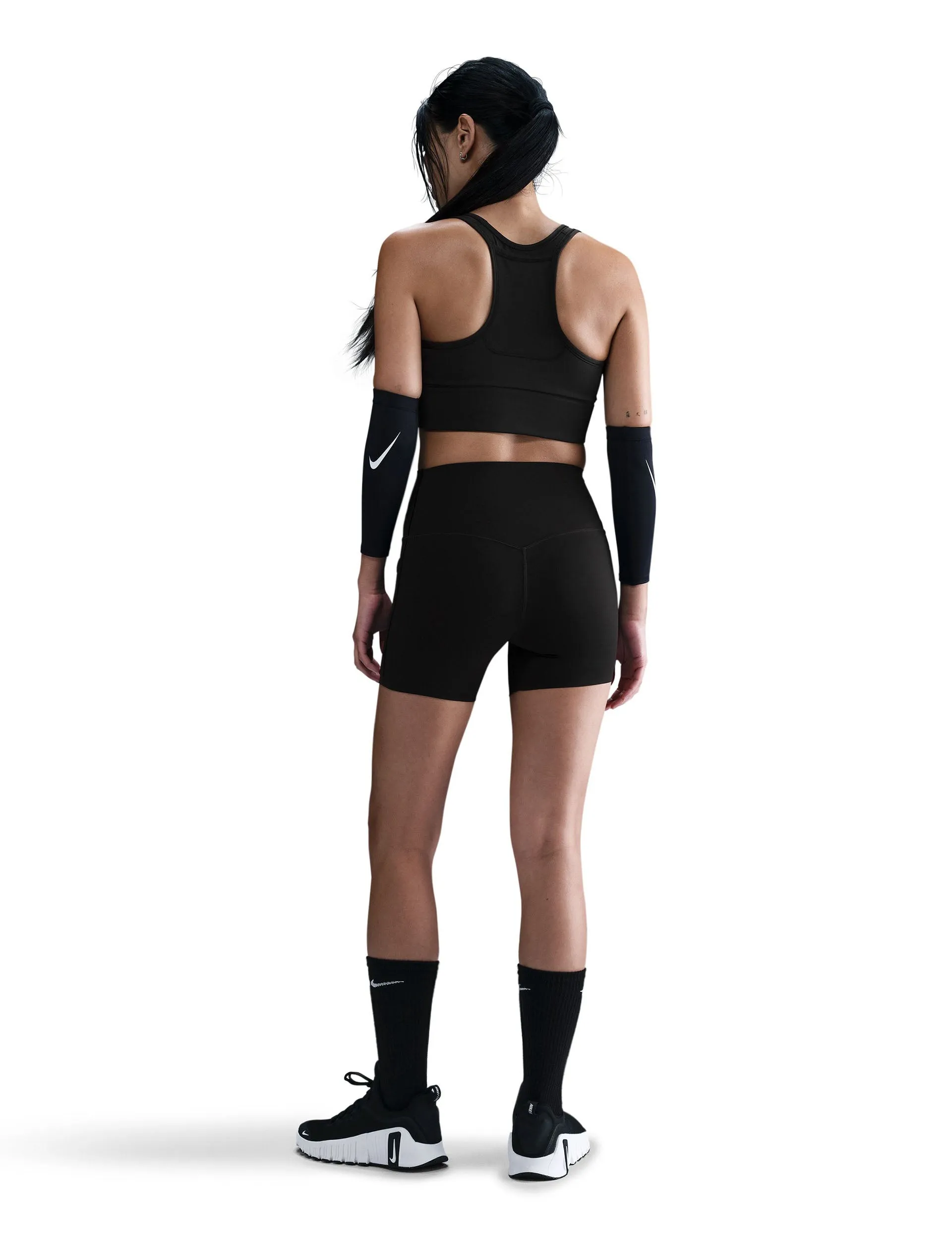 Swoosh Pocket Medium-Support Sports Bra - Black/White