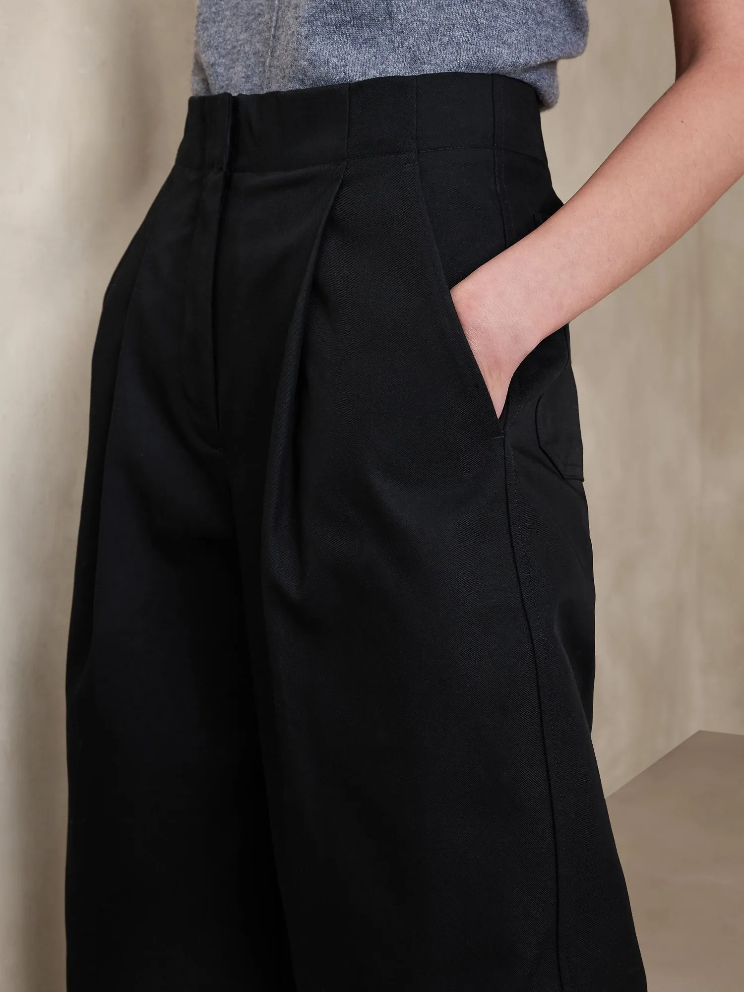 The Barrel-Leg Chino Banana Republic